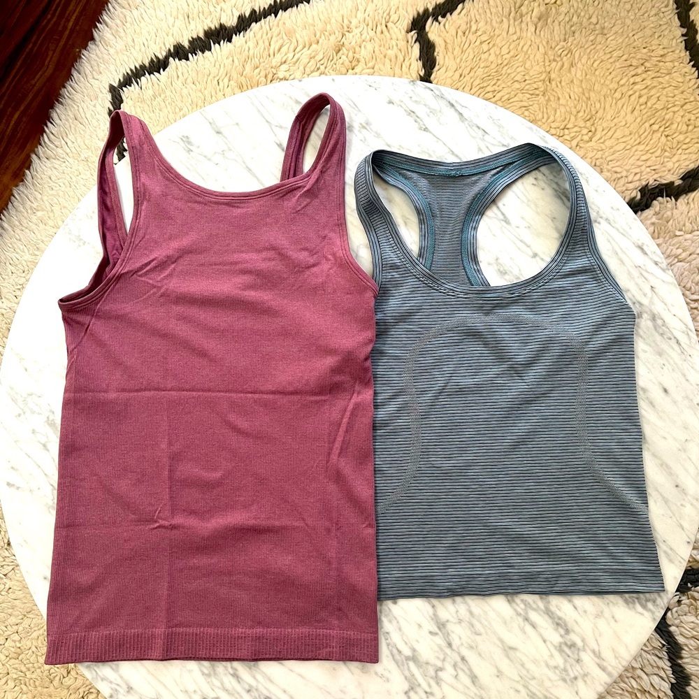 Set of 2 lululemon tanks
